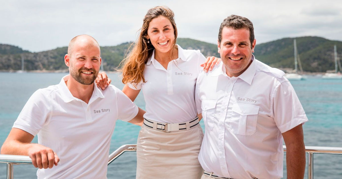 Meet our dream team and get in touch with our yacht charter experts