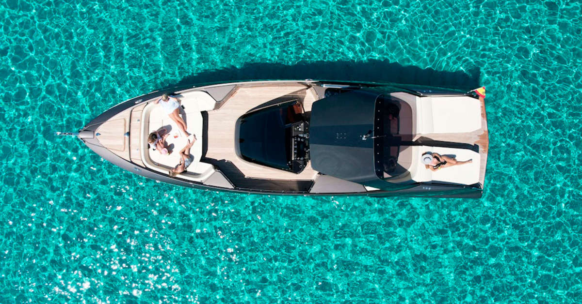 How to Organize a Boat Party in Ibiza