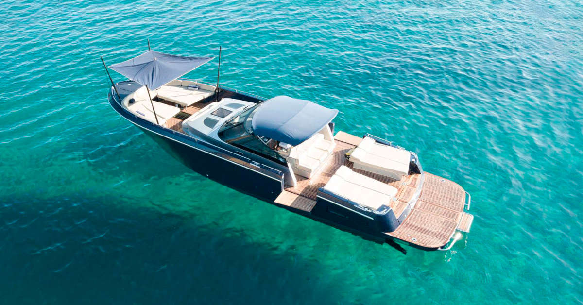 A classic tender yacht for charter in Ibiza