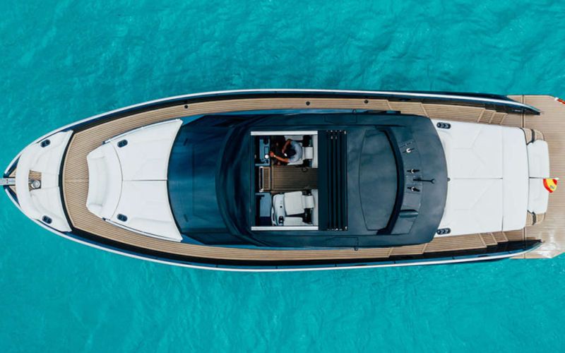 Guide to rent a boat in Ibiza