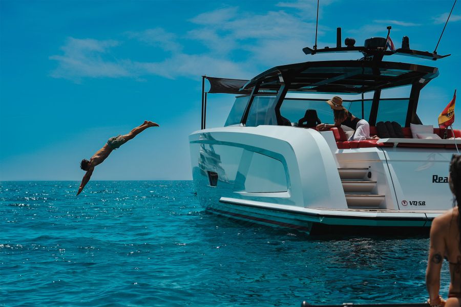 YACHT MANAGEMENT IBIZA