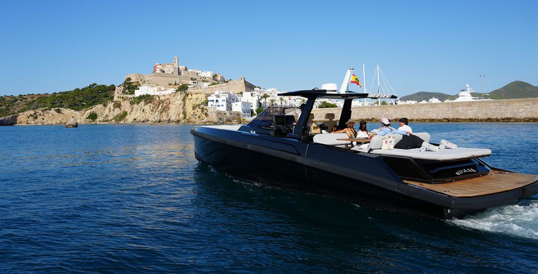 Formentera by boat: why it is still the essential summer excursion