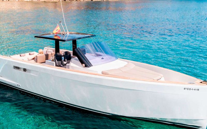 Rent a Fjord boat in Ibiza