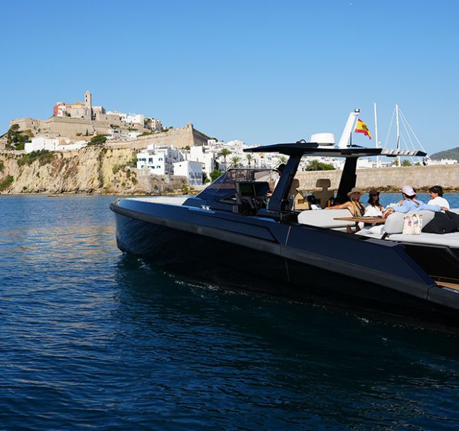 Formentera by boat: why it is still the essential summer excursion