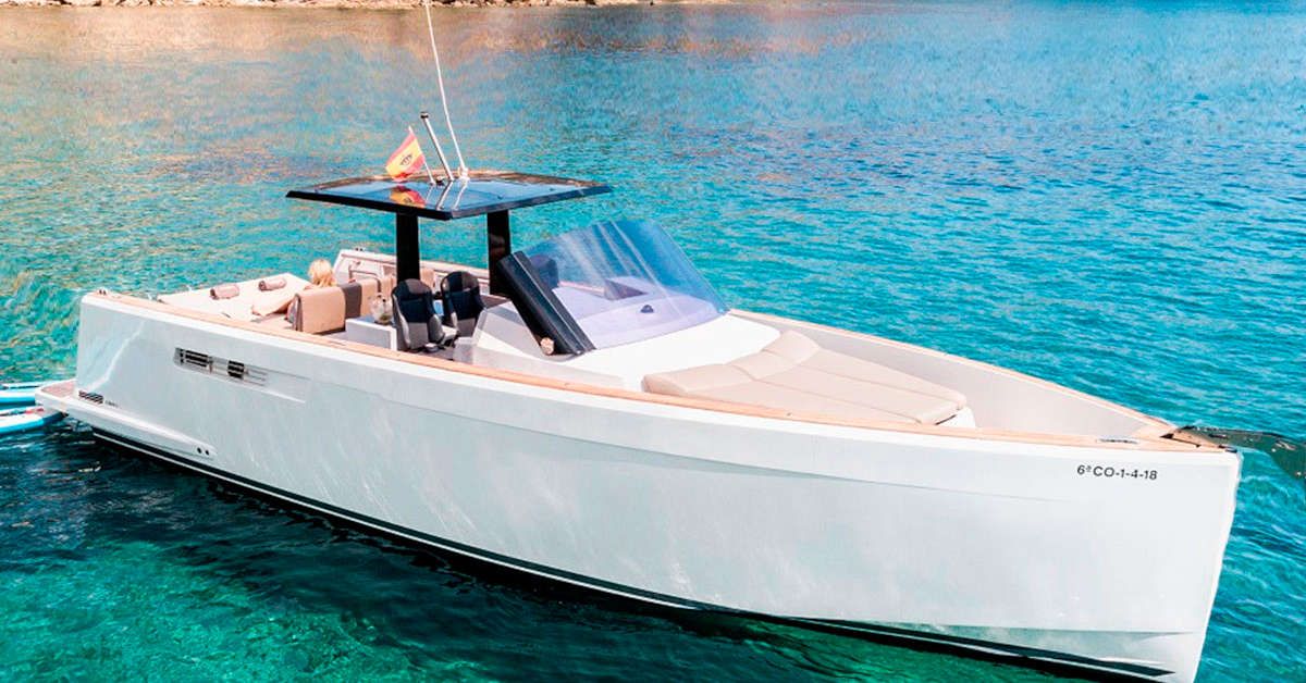 Rent a Fjord boat in Ibiza