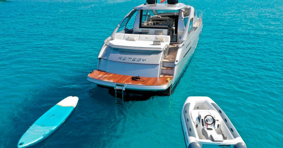 Rent Pershing Boat Ibiza
